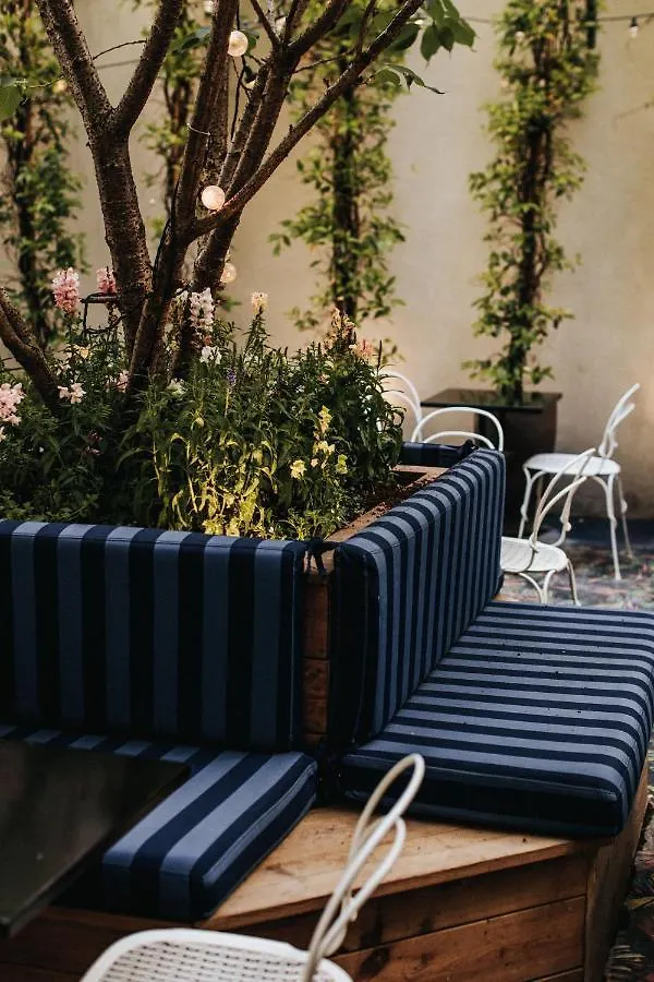 Hotel Bienvenue Paris