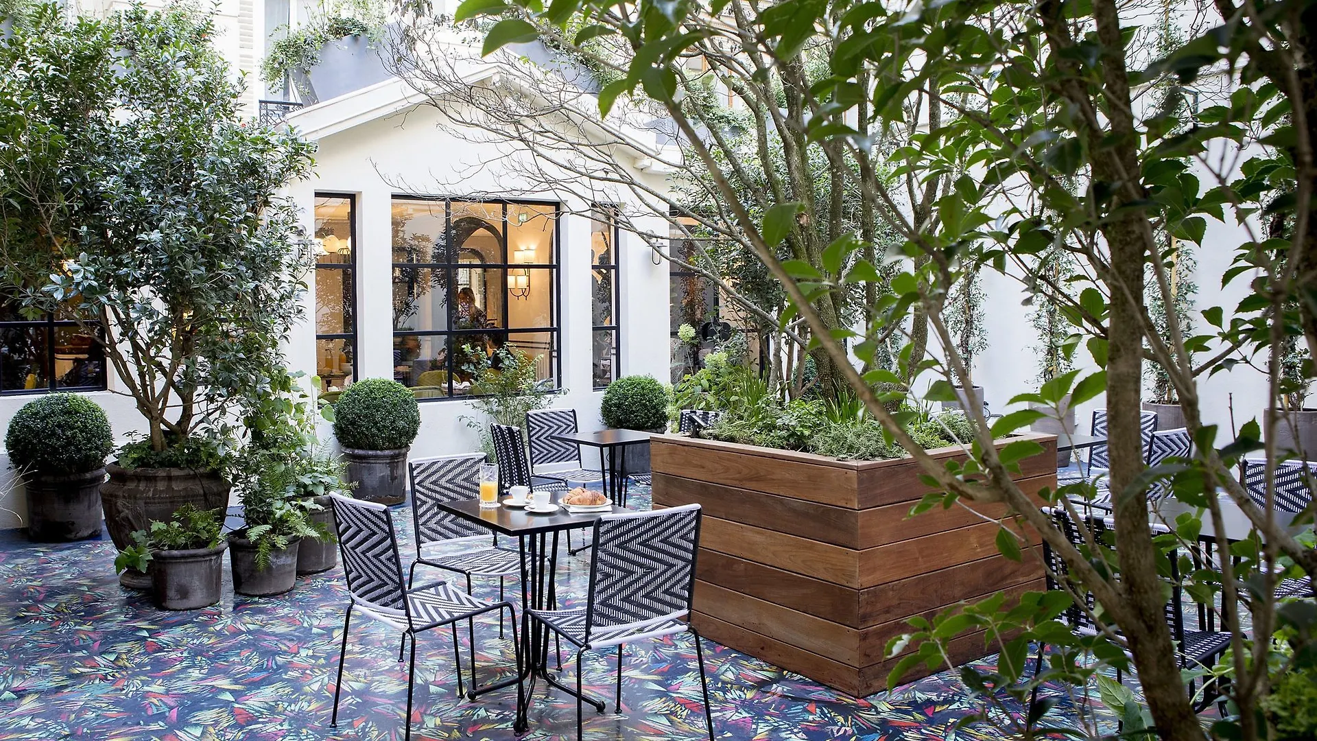 Hotel Bienvenue Paris