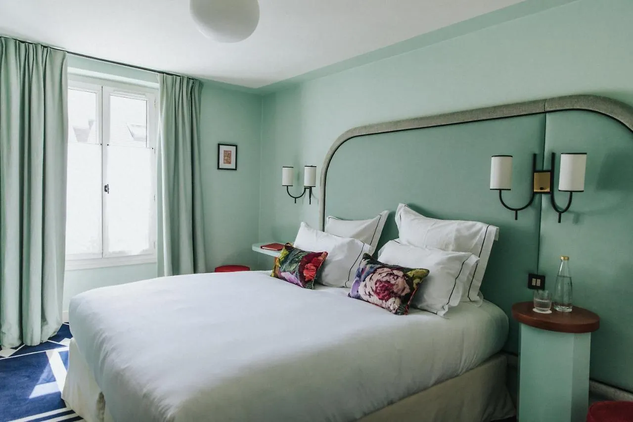 Hotel Bienvenue Paris