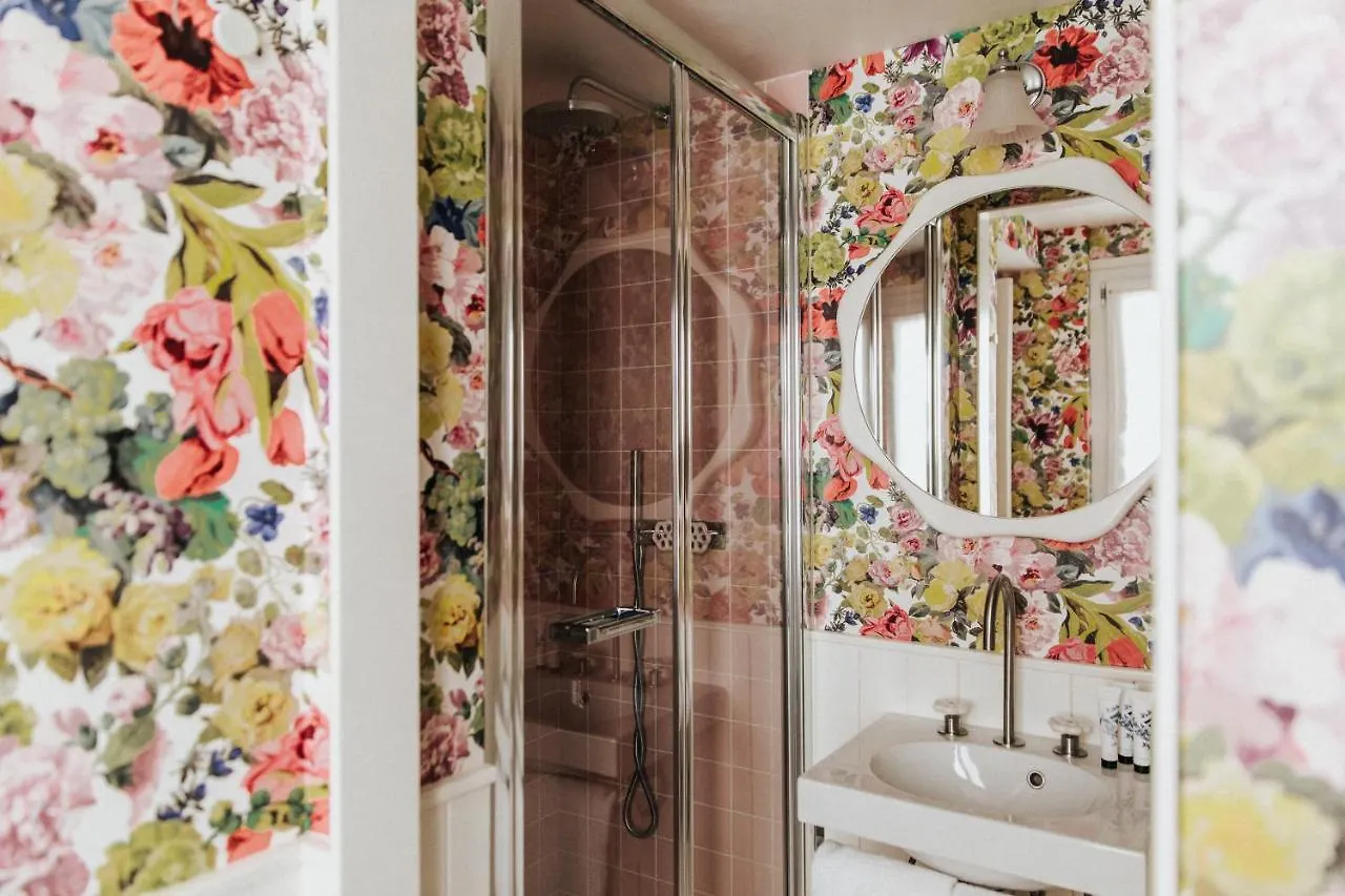 Hotel Bienvenue Paris 4*,