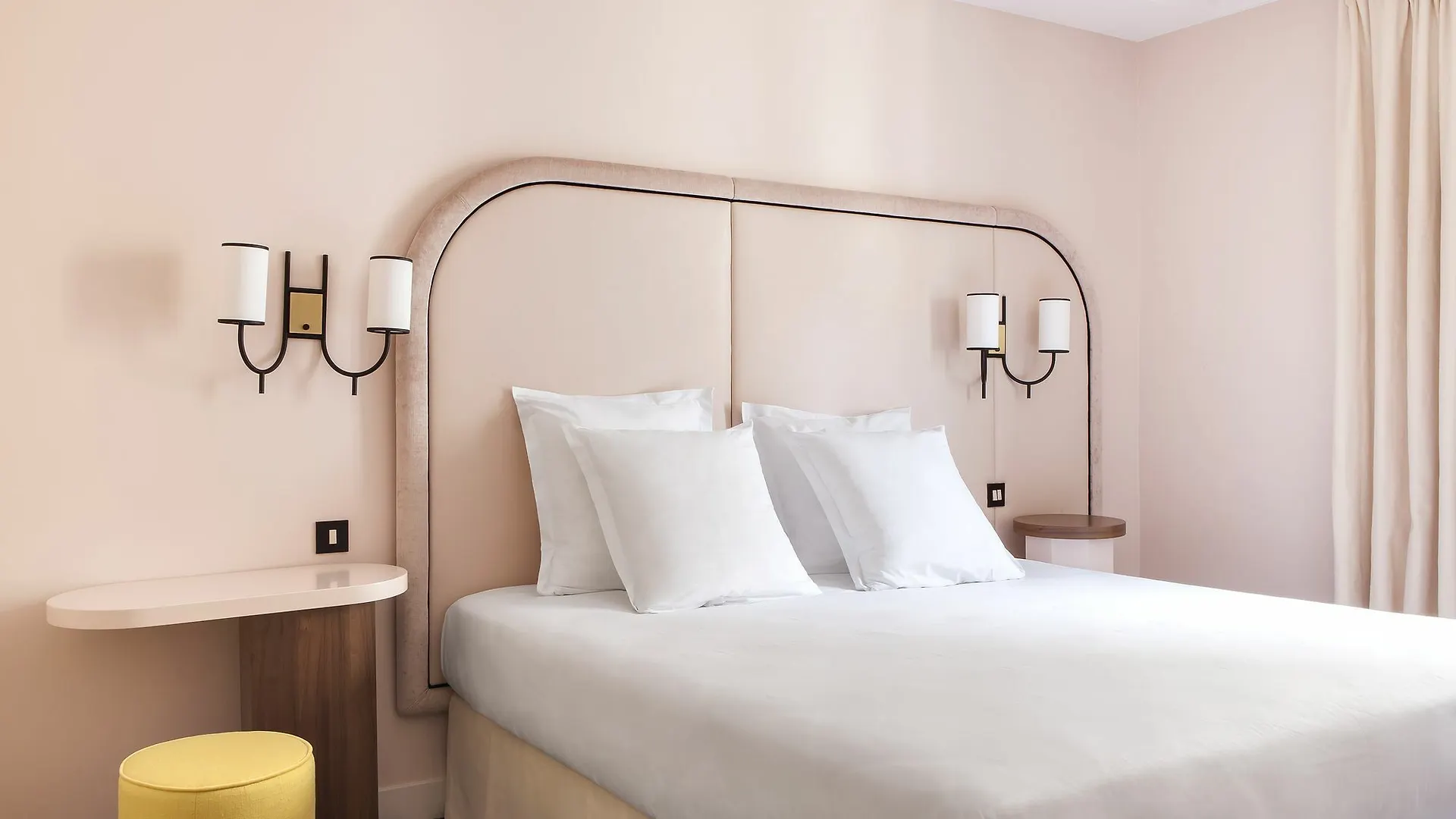 Hotel Bienvenue Paris