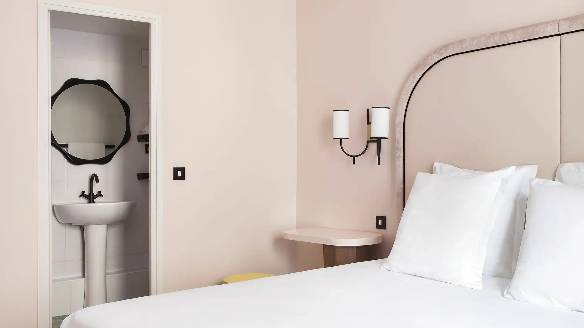 Hotel Bienvenue Paris
