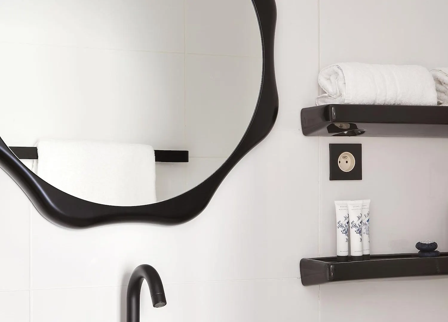 Hotel Bienvenue Paris